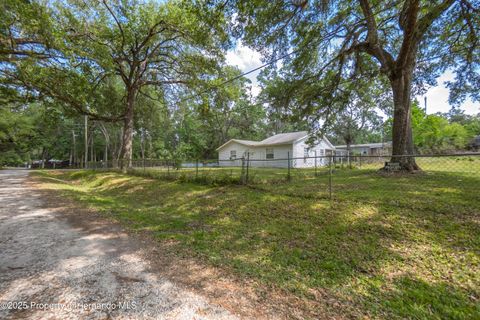 Single Family Residence in Brooksville FL 7211 Sunnyside Drive 23.jpg