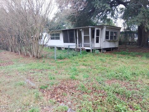 Mobile Home in Brooksville FL 21351 canal Drive.jpg