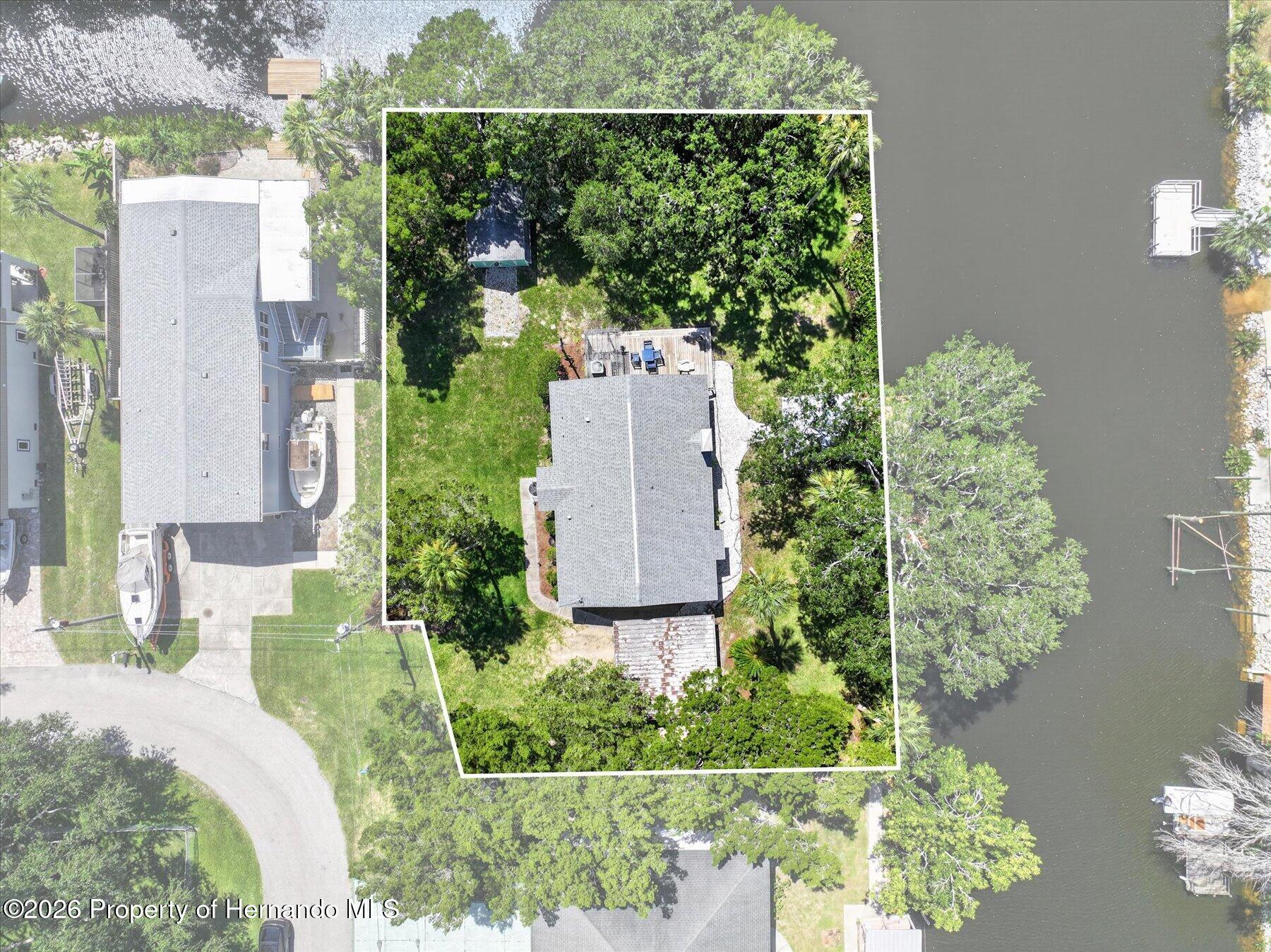 6086 Island Dr, Weeki Wachee, FL 34607 photo