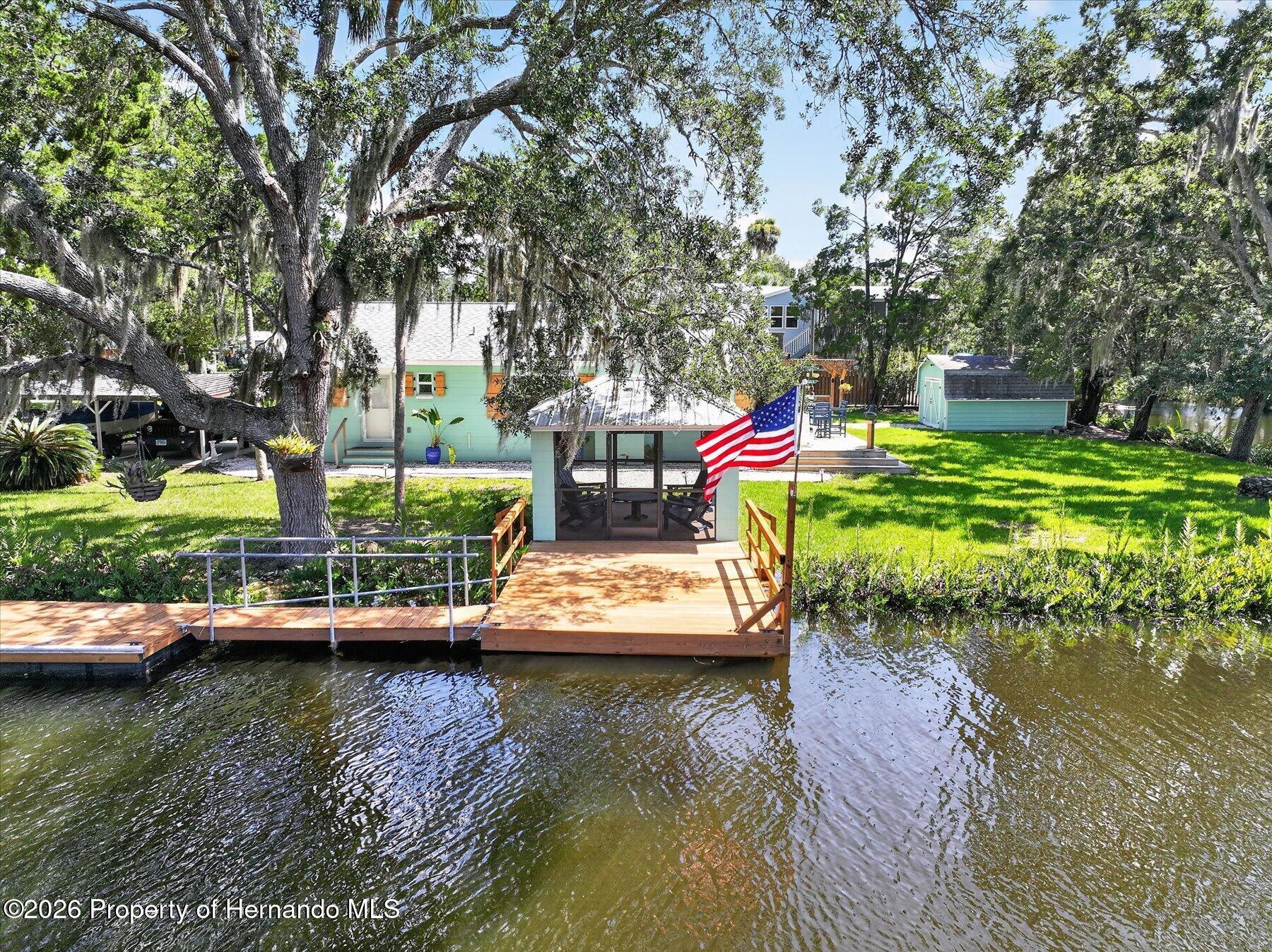 6086 Island Dr, Weeki Wachee, FL 34607 photo
