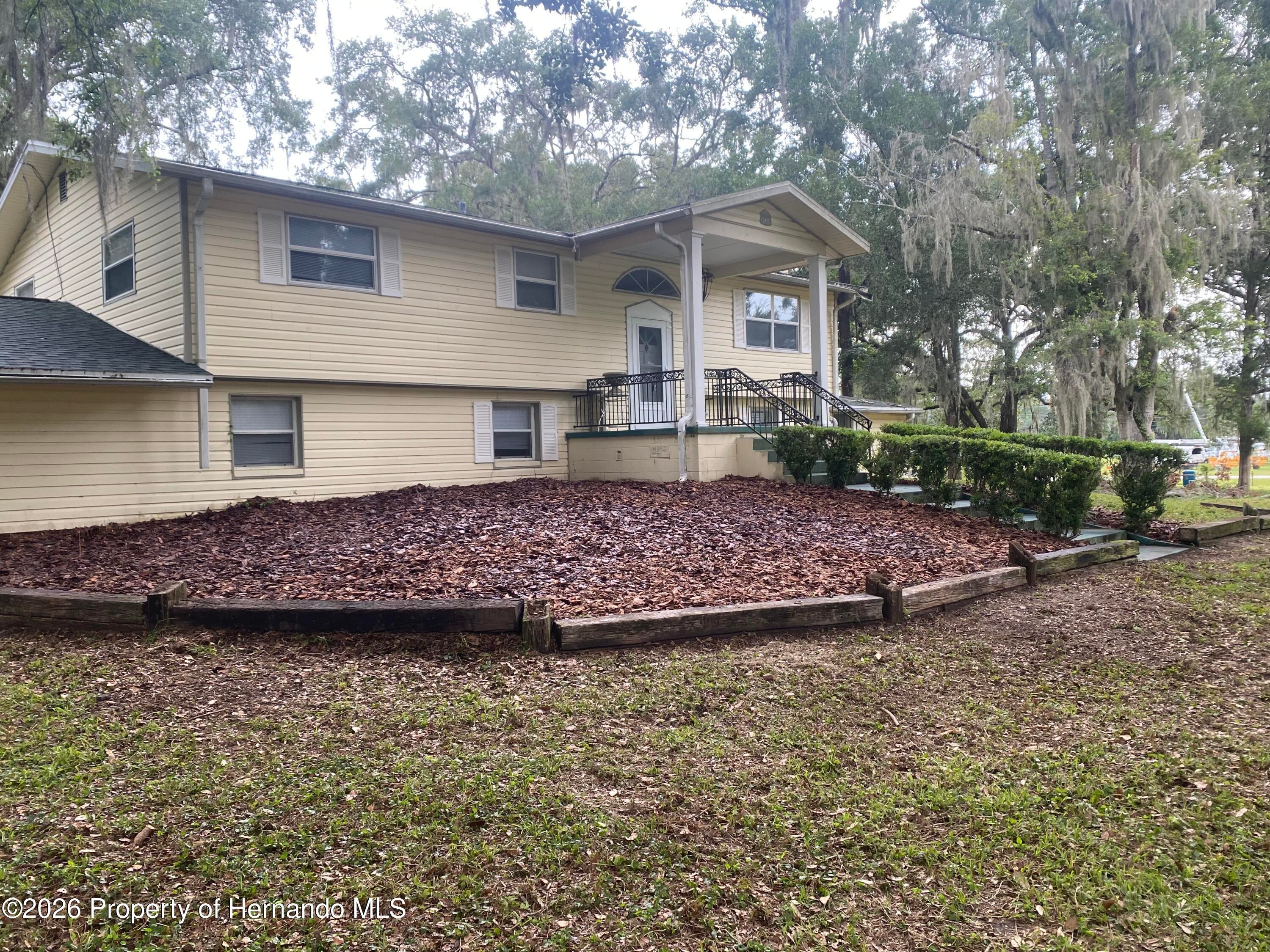 5483 Neff Lake Rd, Brooksville, FL 34601