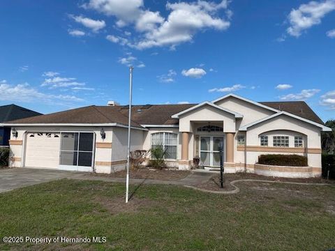 Single Family Residence in Ridge Manor FL 5402 Boxtree Court.jpg