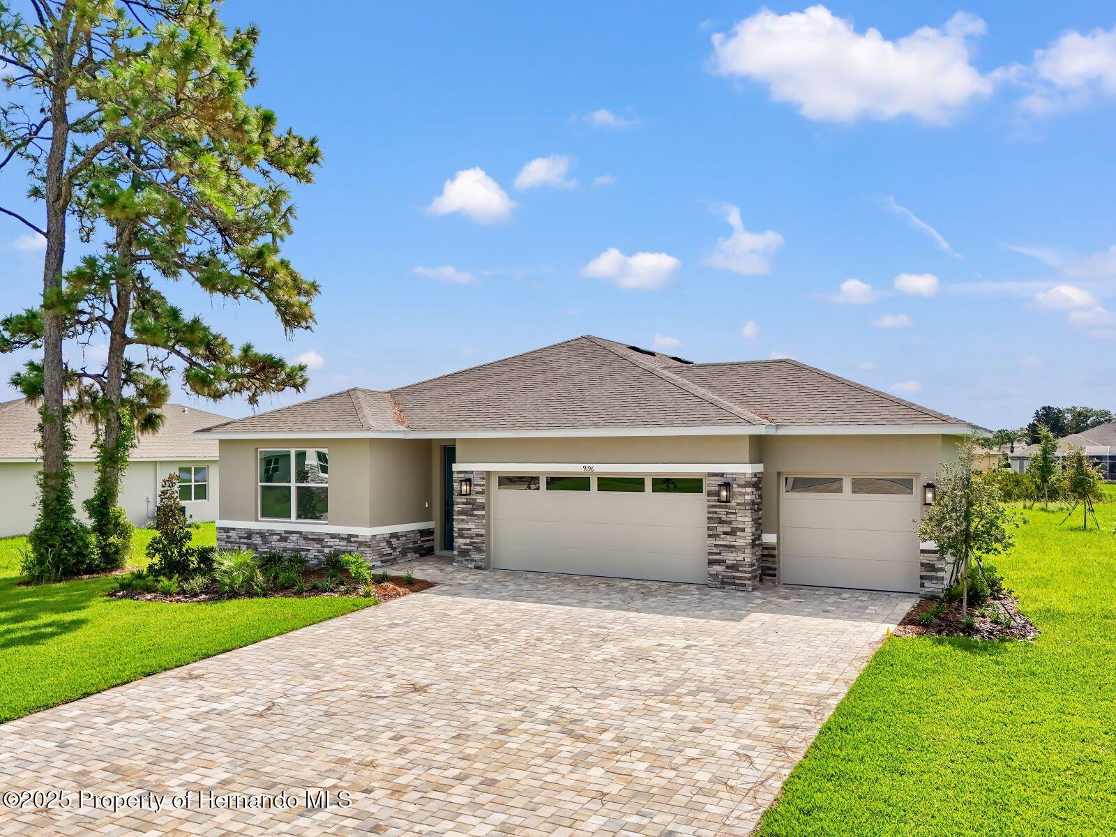 9196 Players Dr, Weeki Wachee, FL 34613