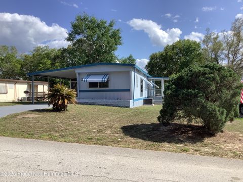 Single Family Residence in Dade City FL 34928 Hawkiowa Road.jpg