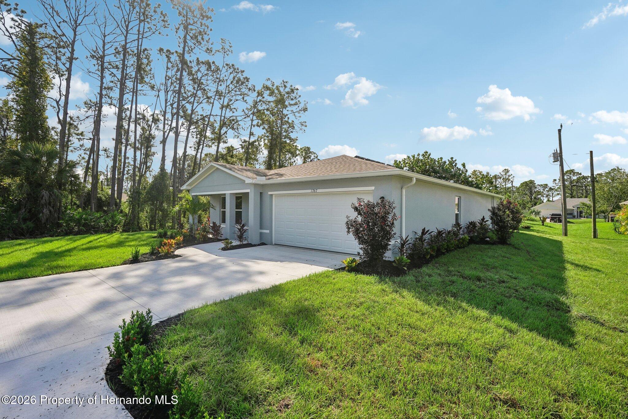 15050 Mount Ivy Rd, Weeki Wachee, FL 34614 photo