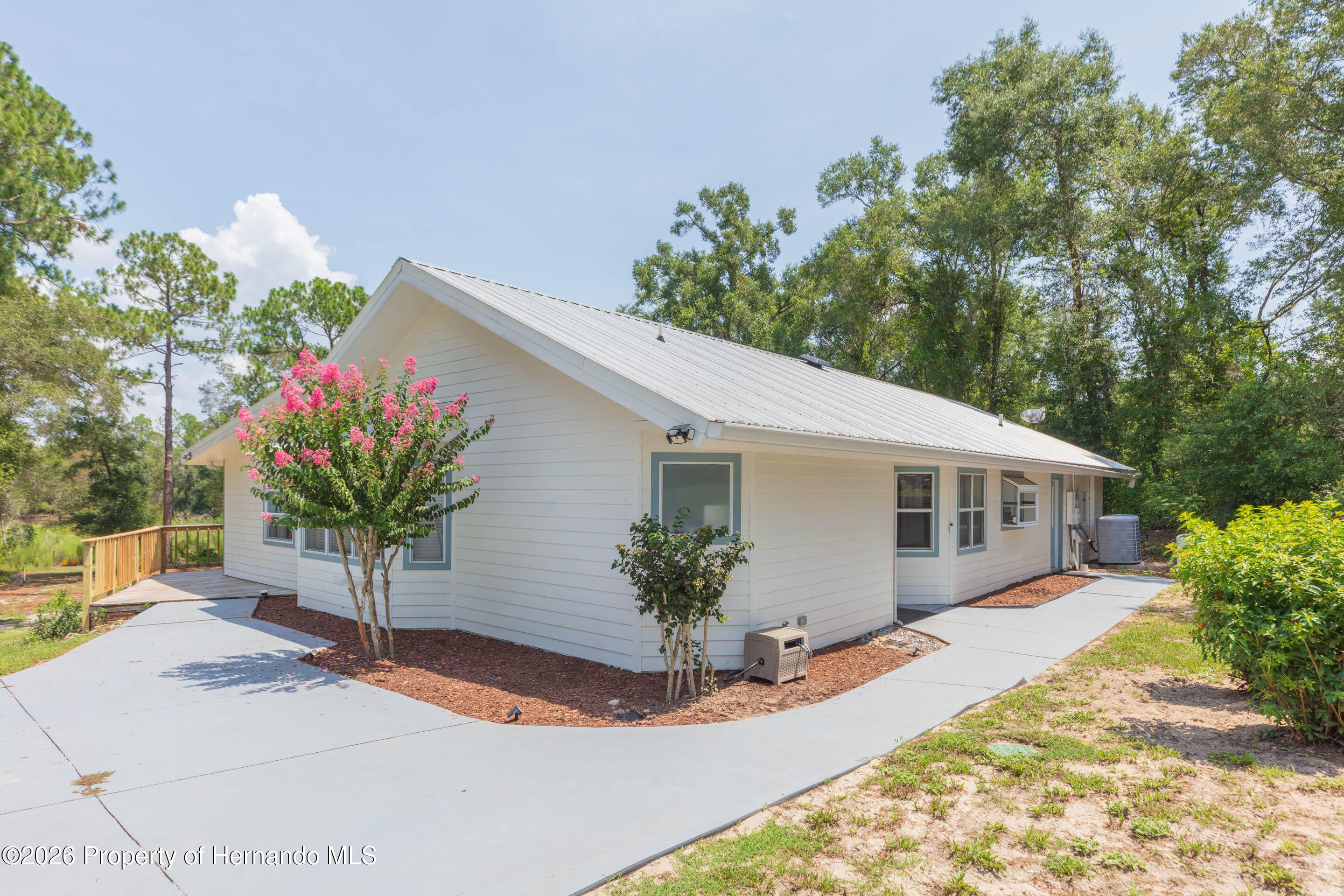 34299 Belt Dr, Dade City, FL 33523 photo