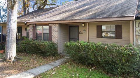 Townhouse in Brooksville FL 911 candlebrook Lane.jpg