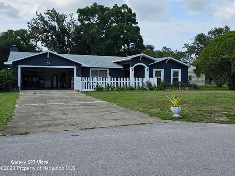 Single Family Residence in Dade City FL 37331 Hickory hill Lane.jpg