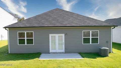 Single Family Residence in Bonaire GA 1399 Adirondac Way 31.jpg