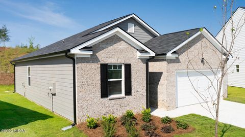 Single Family Residence in Bonaire GA 1399 Adirondac Way 1.jpg