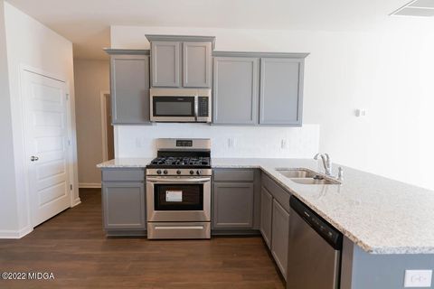 Single Family Residence in Bonaire GA 1399 Adirondac Way 5.jpg