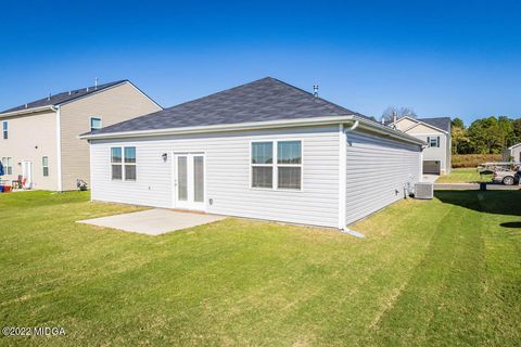 Single Family Residence in Bonaire GA 1399 Adirondac Way 32.jpg