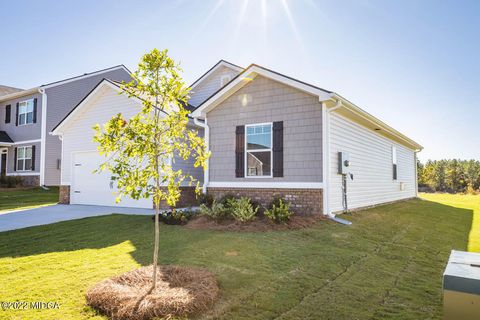 Single Family Residence in Bonaire GA 1399 Adirondac Way 28.jpg