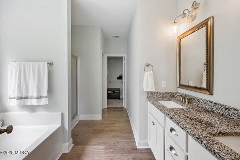 Single Family Residence in Gray GA 309 Davis Road 16.jpg