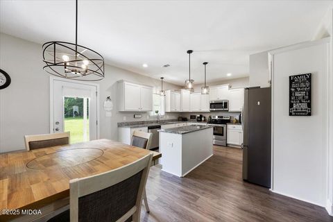 Single Family Residence in Gray GA 309 Davis Road 6.jpg