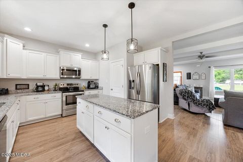 Single Family Residence in Gray GA 309 Davis Road 12.jpg