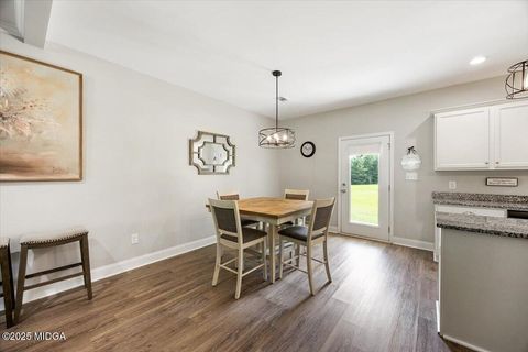 Single Family Residence in Gray GA 309 Davis Road 7.jpg