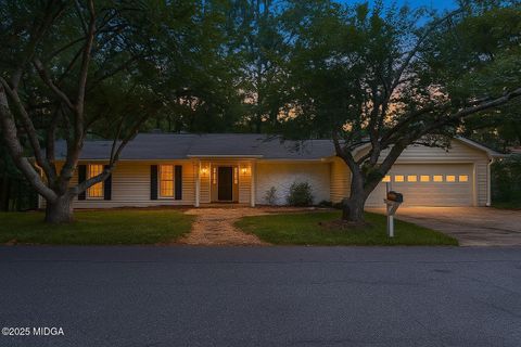 Single Family Residence in Roswell GA 160 Boxelder Lane.jpg