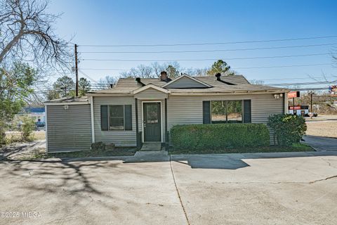 Mixed Use in Milledgeville GA 1211 Columbia Street.jpg