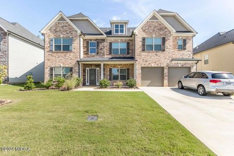 Single Family Residence in Bonaire GA 203 Brentfield Drive.jpg