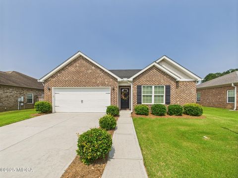Single Family Residence in Byron GA 219 Cottage Circle.jpg
