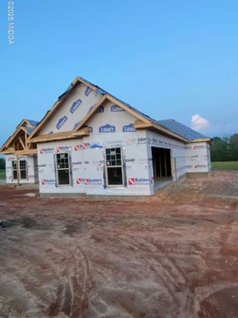 Single Family Residence in Byron GA 400 Jones Road.jpg