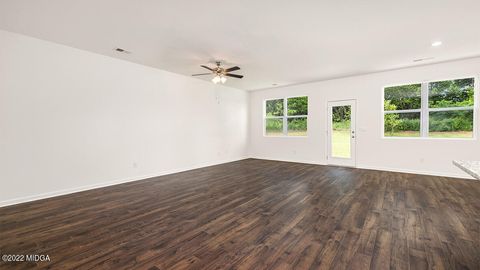Single Family Residence in Bonaire GA 1400 Adirondac Way 24.jpg