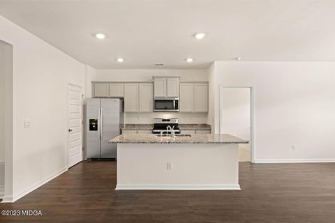 Single Family Residence in Bonaire GA 1400 Adirondac Way 33.jpg