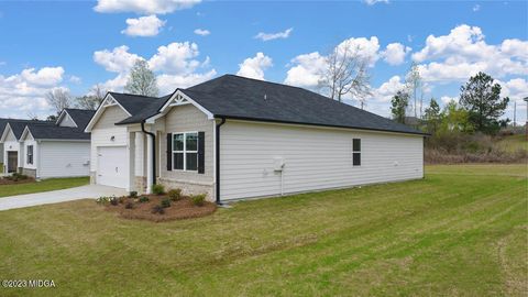 Single Family Residence in Bonaire GA 1400 Adirondac Way 1.jpg