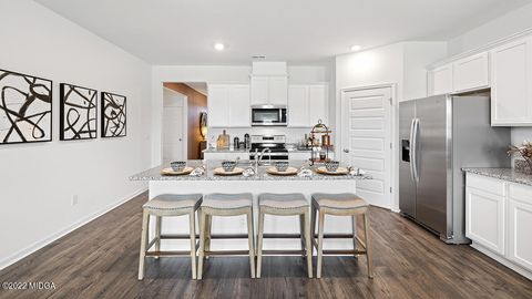 Single Family Residence in Bonaire GA 103 Ike Court 7.jpg