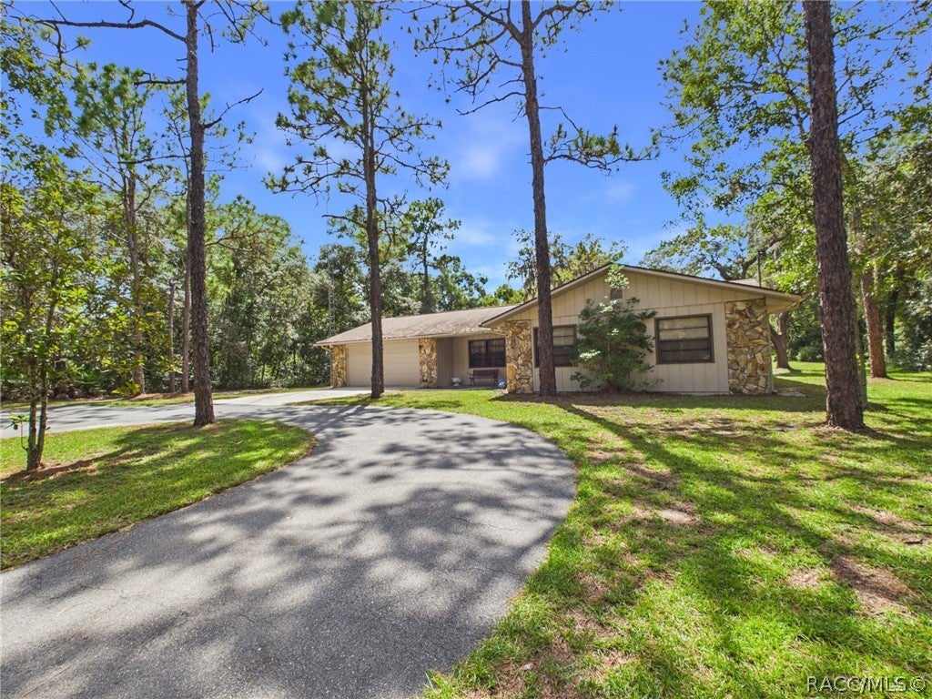 814 Dunkenfield Ave, Crystal River, FL 34429