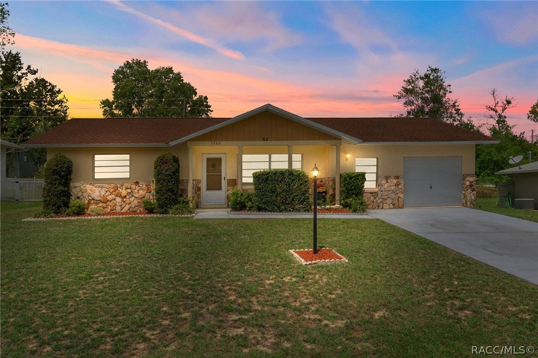 3288 Maidencane Dr, Beverly Hills, FL 34465