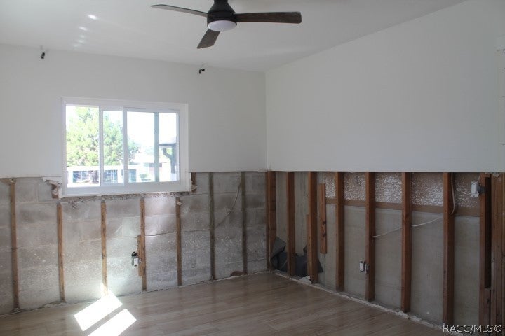 11725 W Bayshore Dr, Crystal River, FL 34429 photo