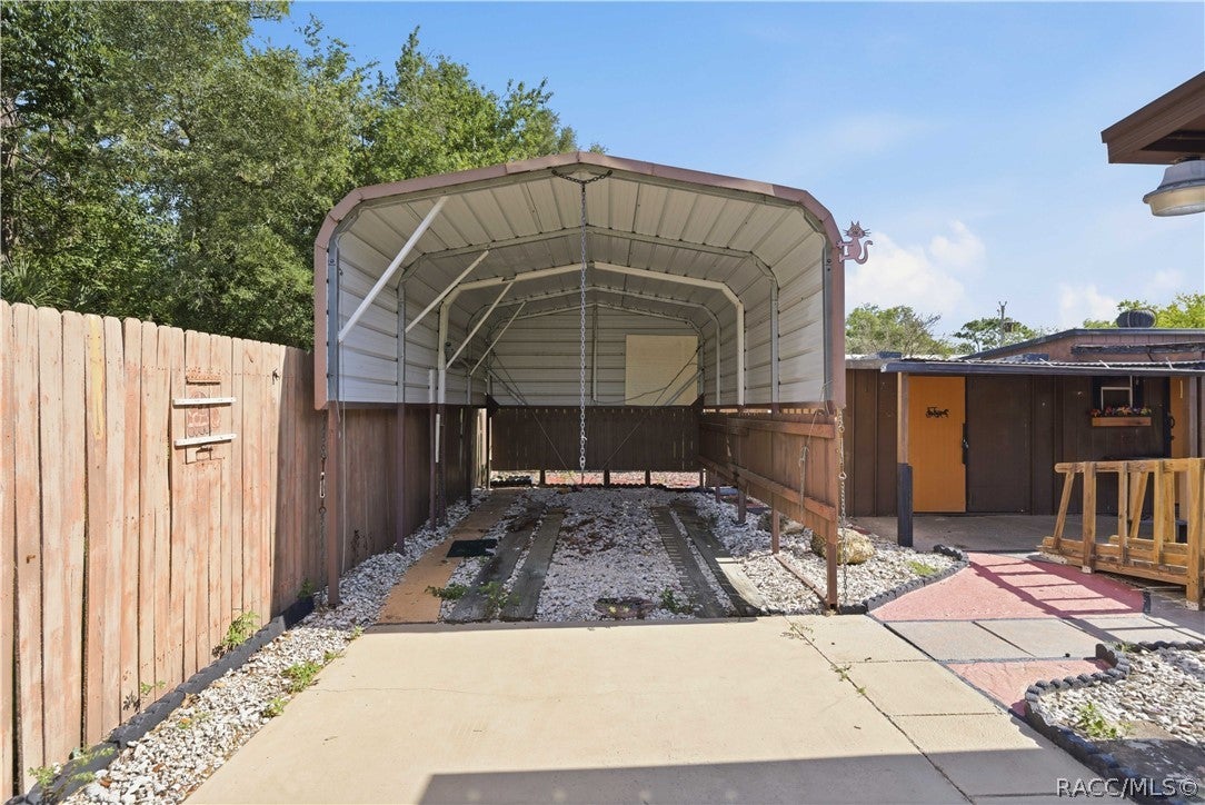 7509 W Merry Ln, Homosassa, FL 34446 photo