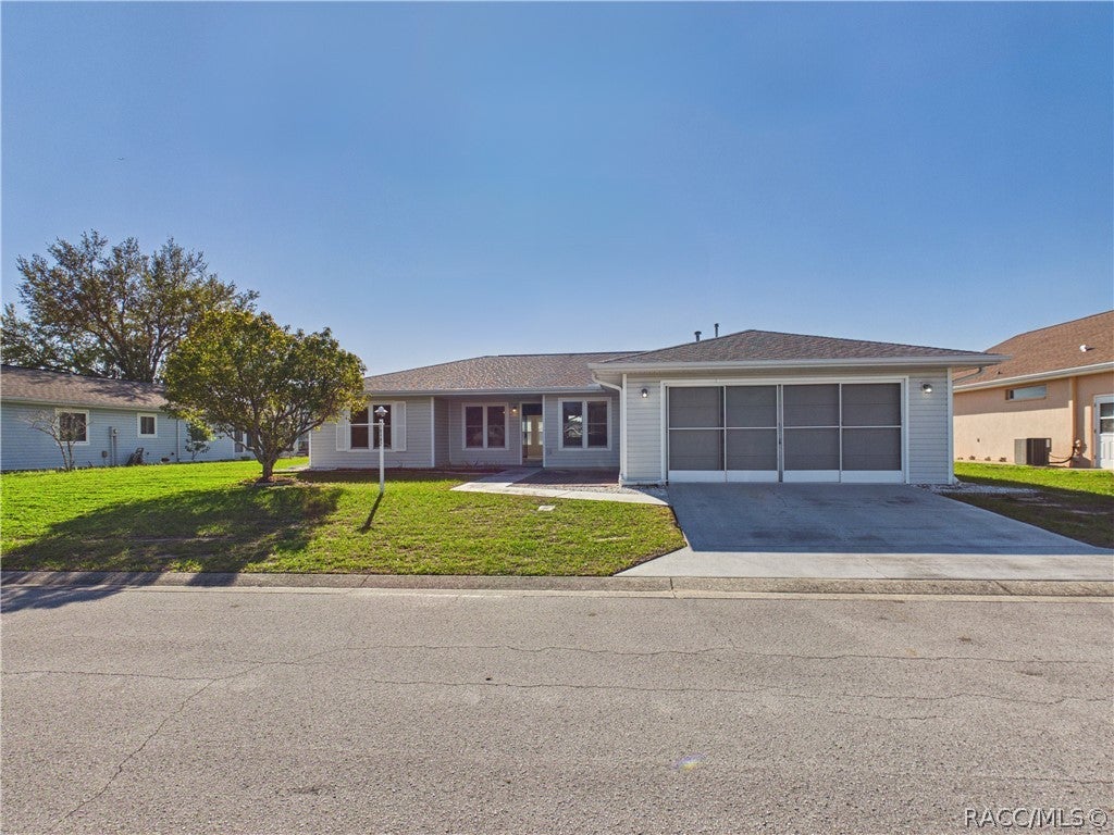 10482 Clint Loop, Floral City, FL 34436