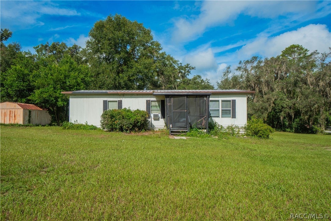 8630 Beacon Ct, Floral City, FL 34436