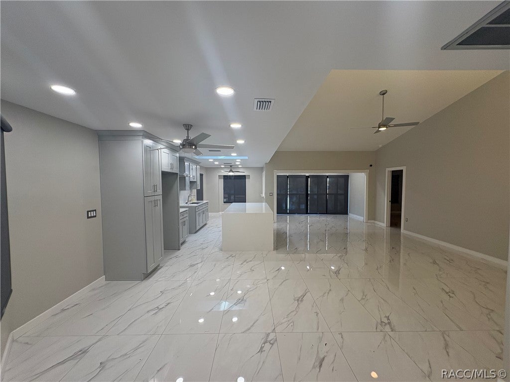 568 San Remo Cir, Inverness, FL 34450 photo