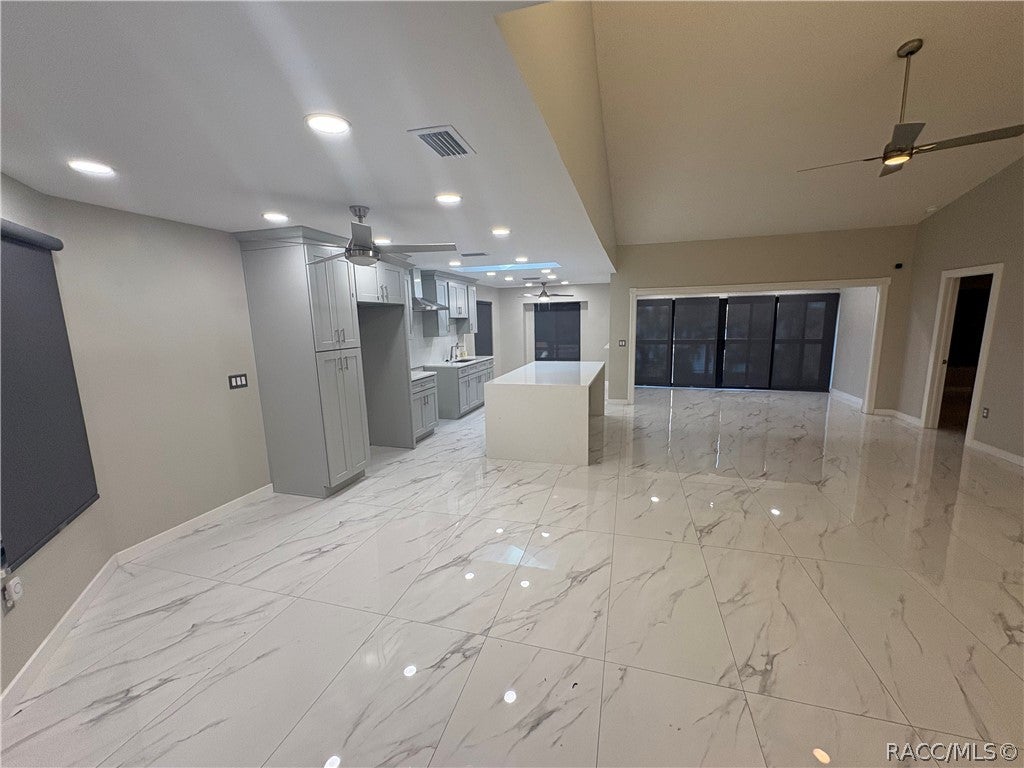568 San Remo Cir, Inverness, FL 34450 photo