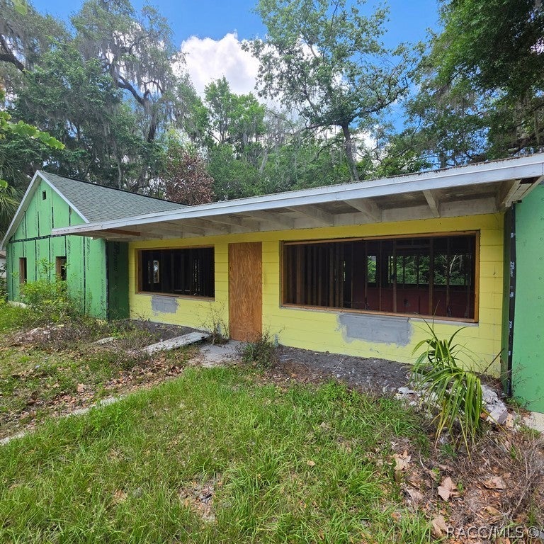 8869 Ogden Ln, Floral City, FL 34436