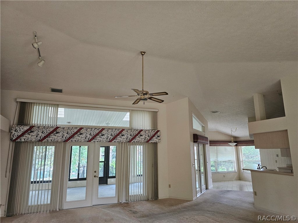 11718 W Riverhaven Dr, Homosassa, FL 34448 photo
