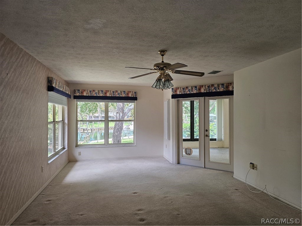 11718 W Riverhaven Dr, Homosassa, FL 34448 photo