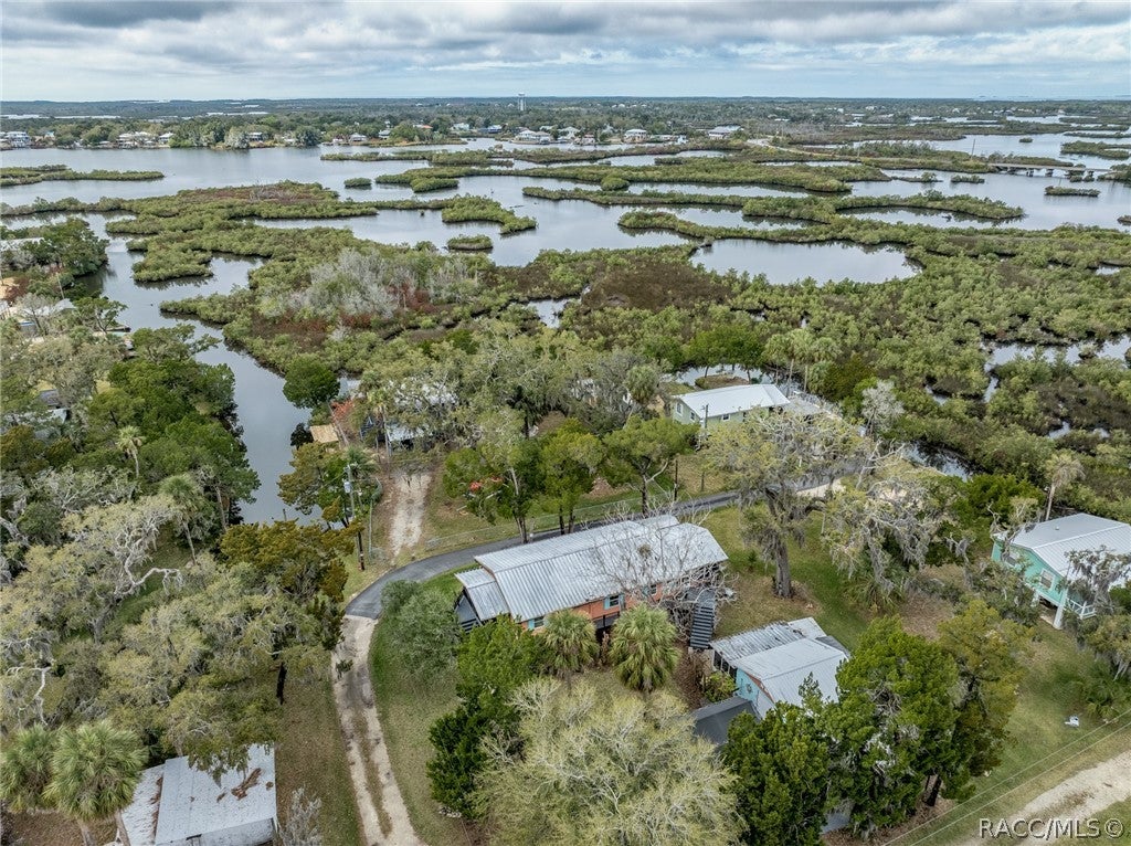 13465 Hillbilly Ln, Crystal River, FL 34429
