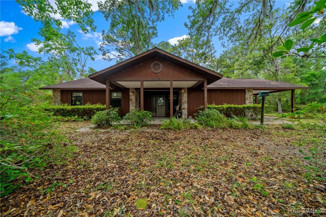 1340 Drive Martin Luther King Ave, Crystal River, FL 34428
