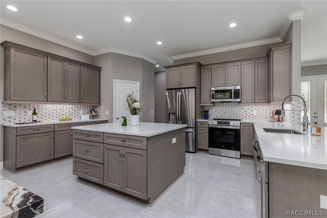 5924 N Rosebark Way, Beverly Hills, FL 34465 photo