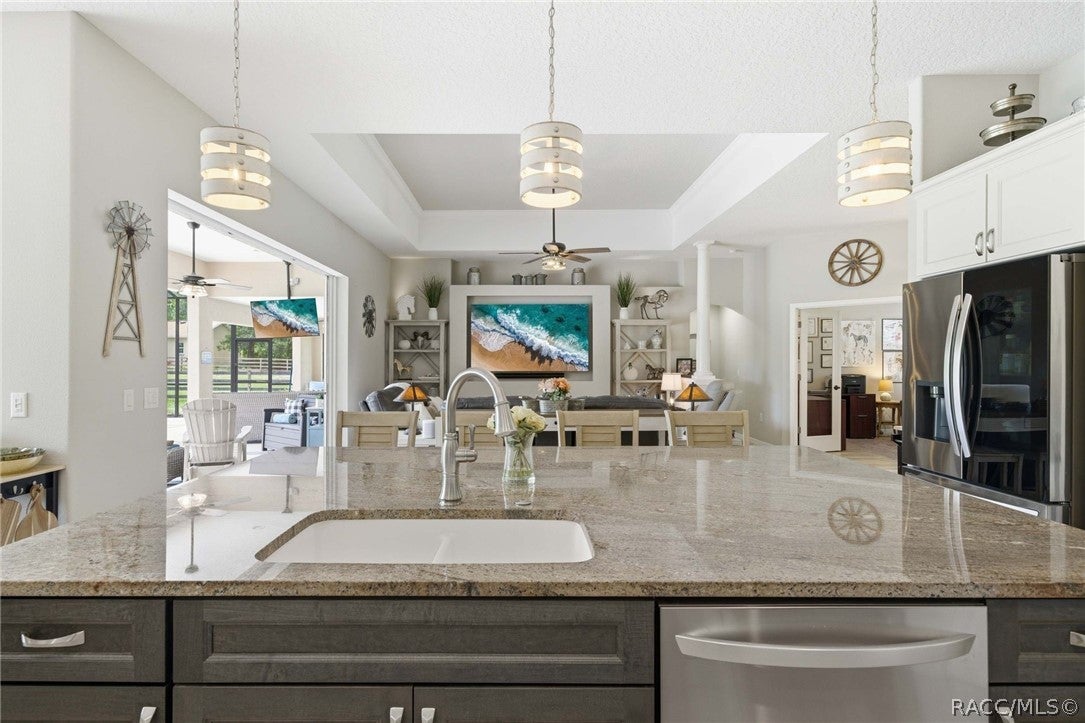 2402 N Stampede Dr, Beverly Hills, FL 34465 photo