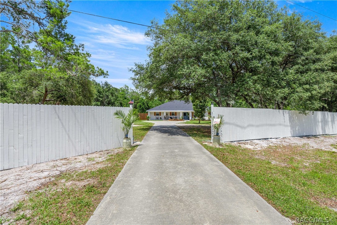 495 Fisher Rd, Ocklawaha, FL 32179 photo