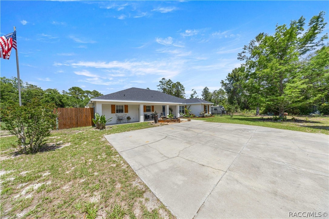 495 Fisher Rd, Ocklawaha, FL 32179 photo