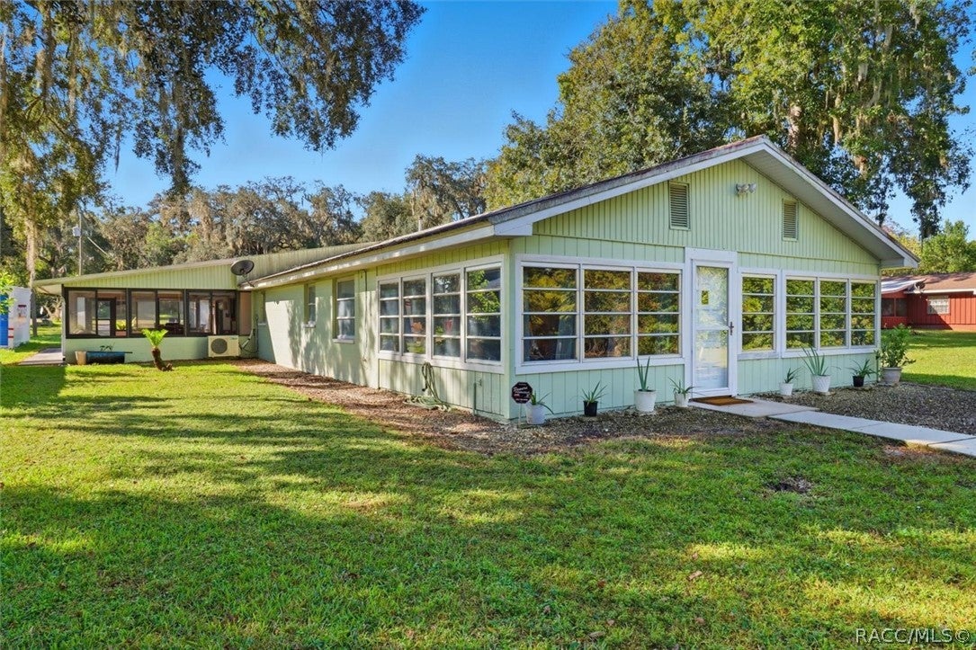 11641 Salmon Dr, Floral City, FL 34436