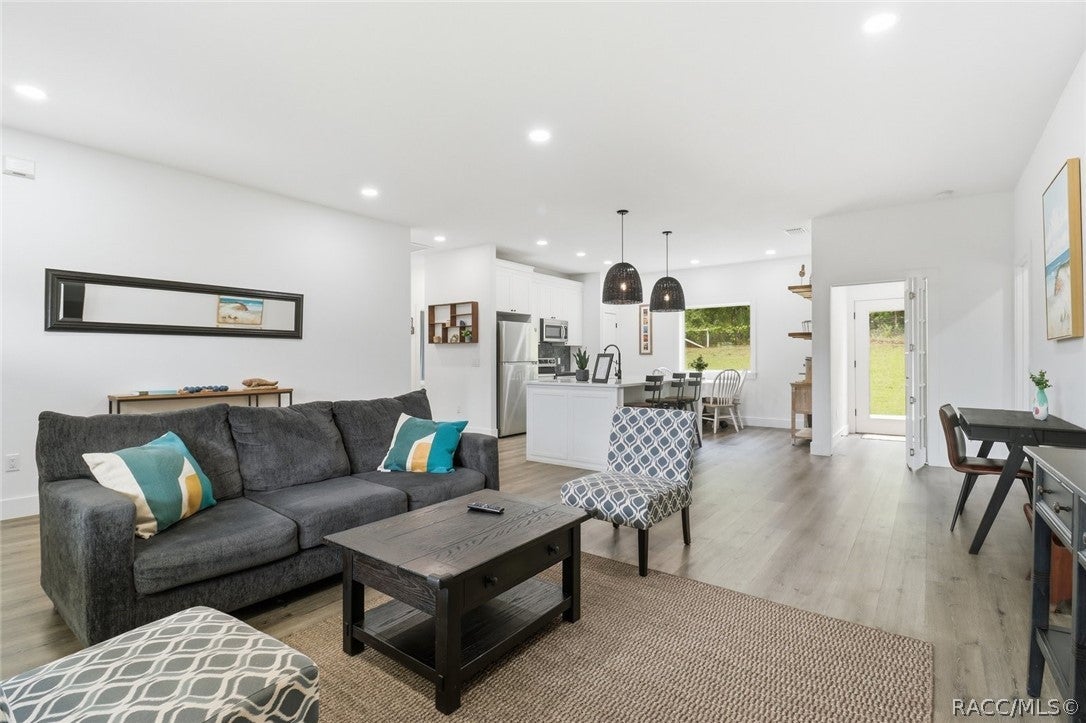 5476 W Paul Bryant Dr, Crystal River, FL 34429 photo