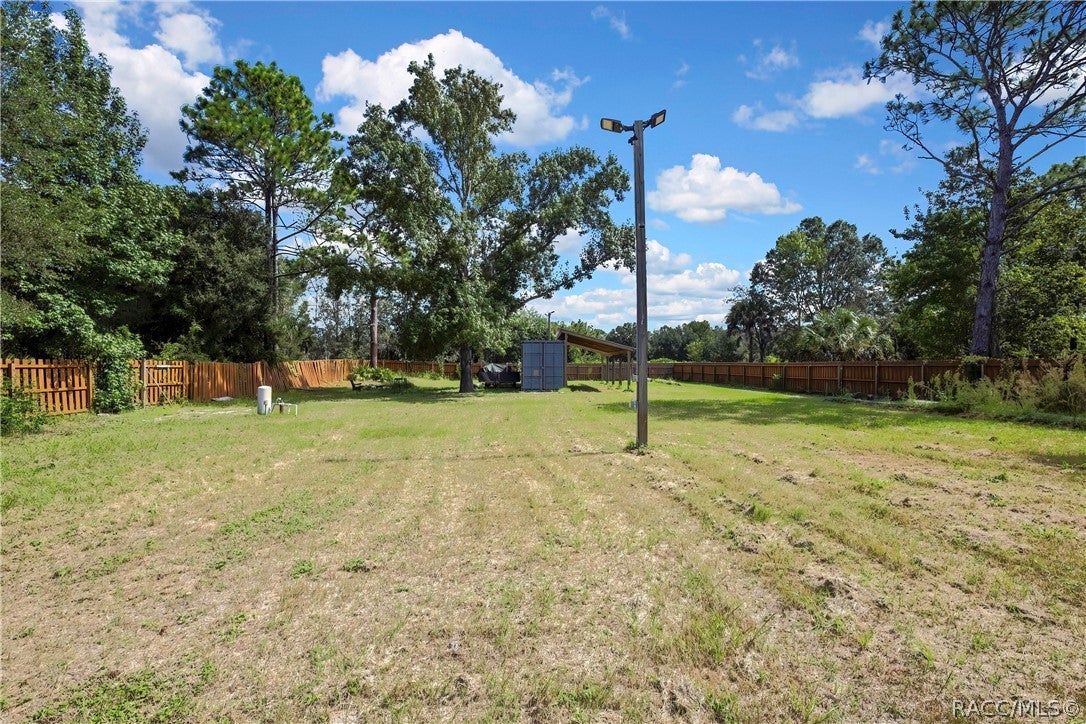 4081 N Holiday Dr, Crystal River, FL 34428 photo